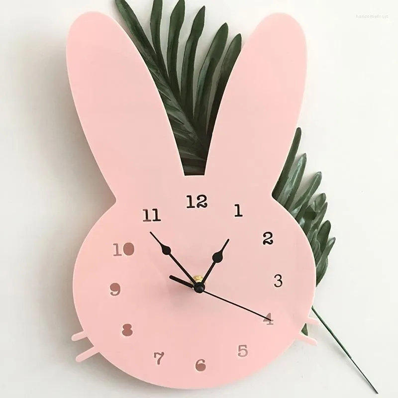 ساعات الحائط Ins Nordic Style Home Clock Cartoon Mute Decoration غرفة الأطفال الخشبية د