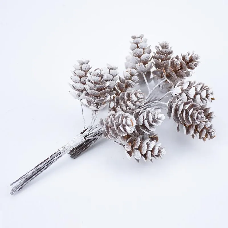 Flores decorativas grinaldas 10pcs/pacote de plantas artificiais Fake pine pine natal home decor