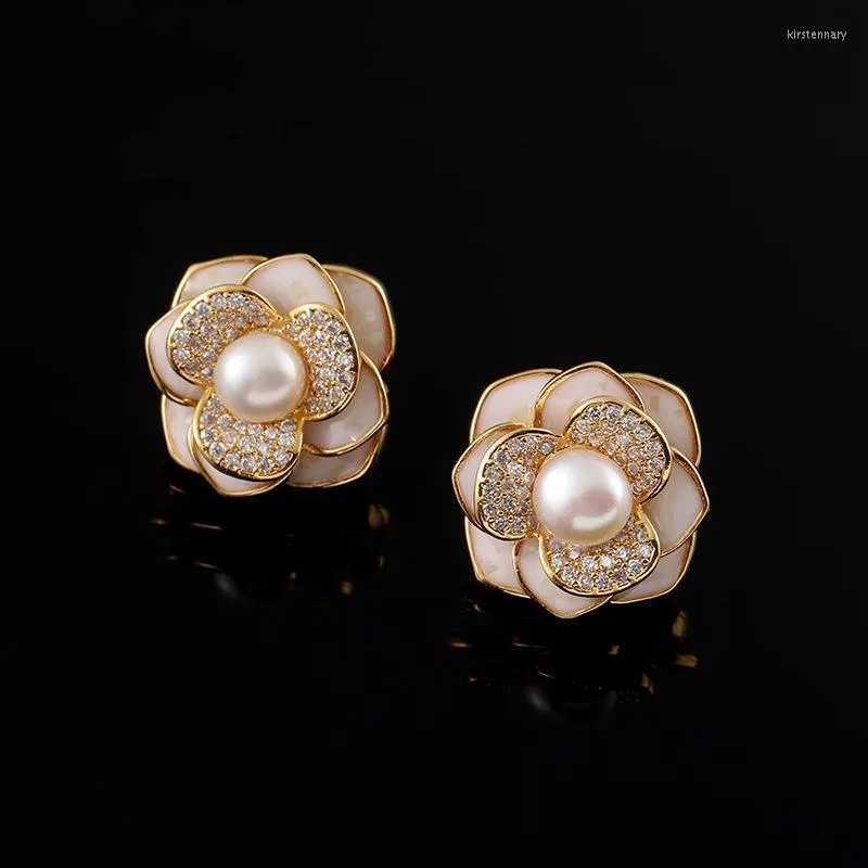 Stud Trendy Vintage Freshwater Pearl -oorbellen Lichte luxe kleine geur camellia vrouwelijk elegant oor sieraden kirs22
