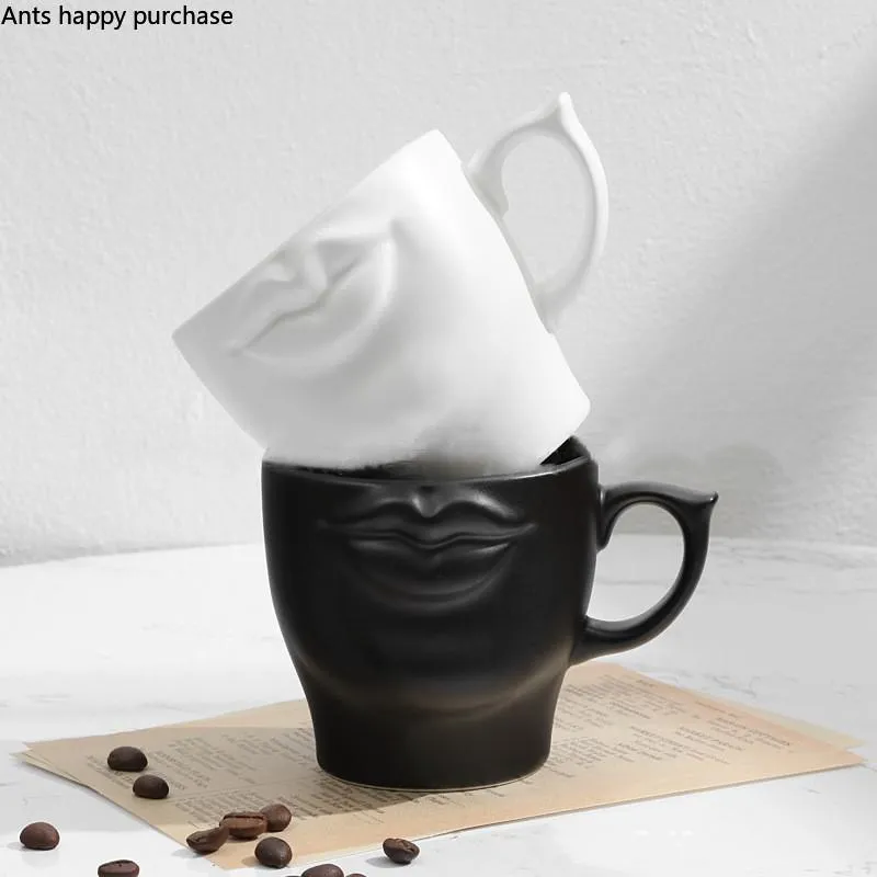 Mugs Black White Three-dimensional Lip Cup Coffee Ceramic With Handle Couple Cups Mug Home Teacup Milk Tea