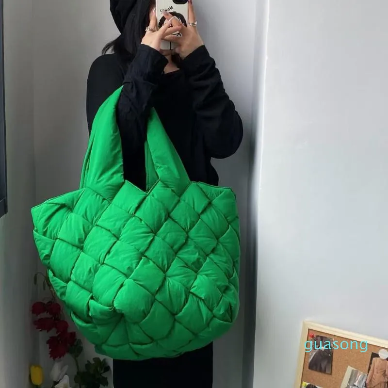 Bolsos de noche Bolsos Invierno Relleno de plumón Tejido Un hombro Gran capacidad Costura Textura Tote Bag Alta calidad Asa superior