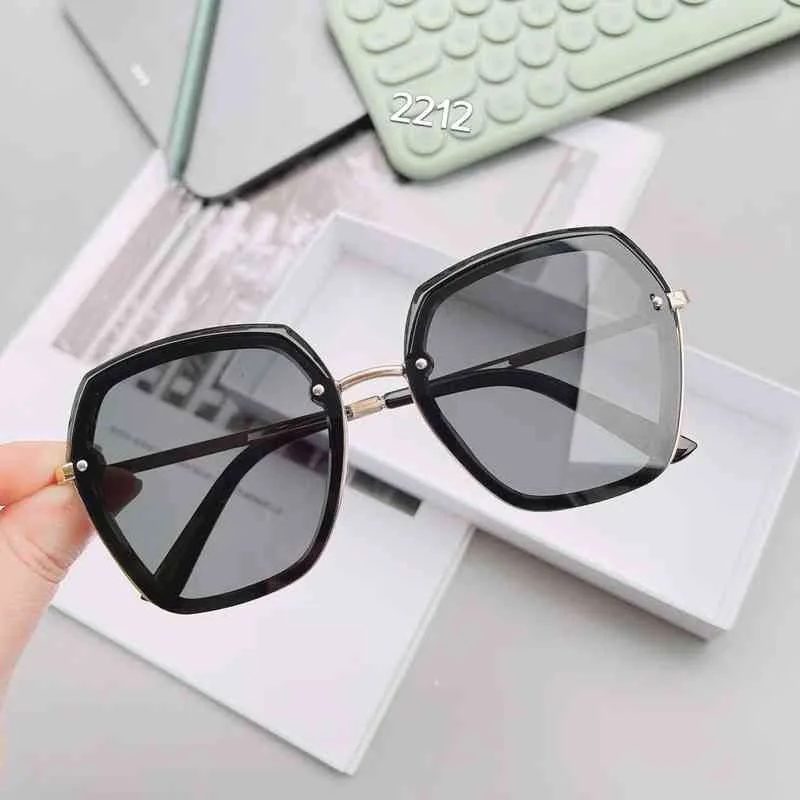 Fashion Sunglasses Designer Women's Summer Anti Ultraviolet Polarizing Glasses Big Round Face Net Red 2022 New Korean