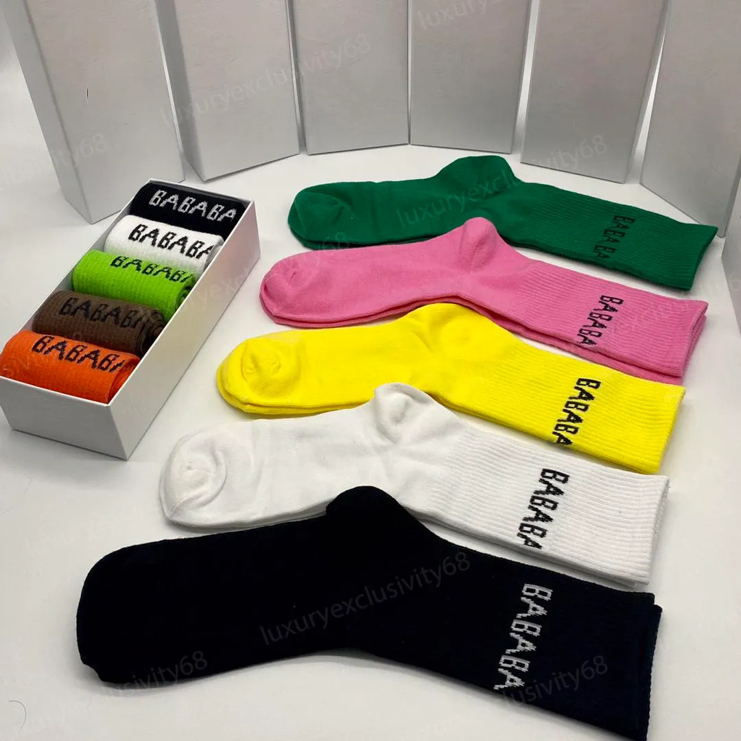 Chaussettes Hommes Femmes Mode Bas Sport Coton Broderie Tendance Hip Hop Coton 5 Paires Boîte Bas Hommes