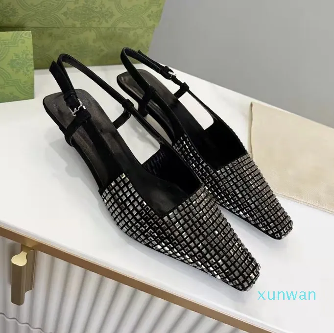 2022-Luxury Rhinestone Sandals 여성 디자이너 슬링 백 샌디언 스퀘어 발가락 발목 스트랩 3.5cm 힐 파티 드레스 신발 레이디 펌프 여름