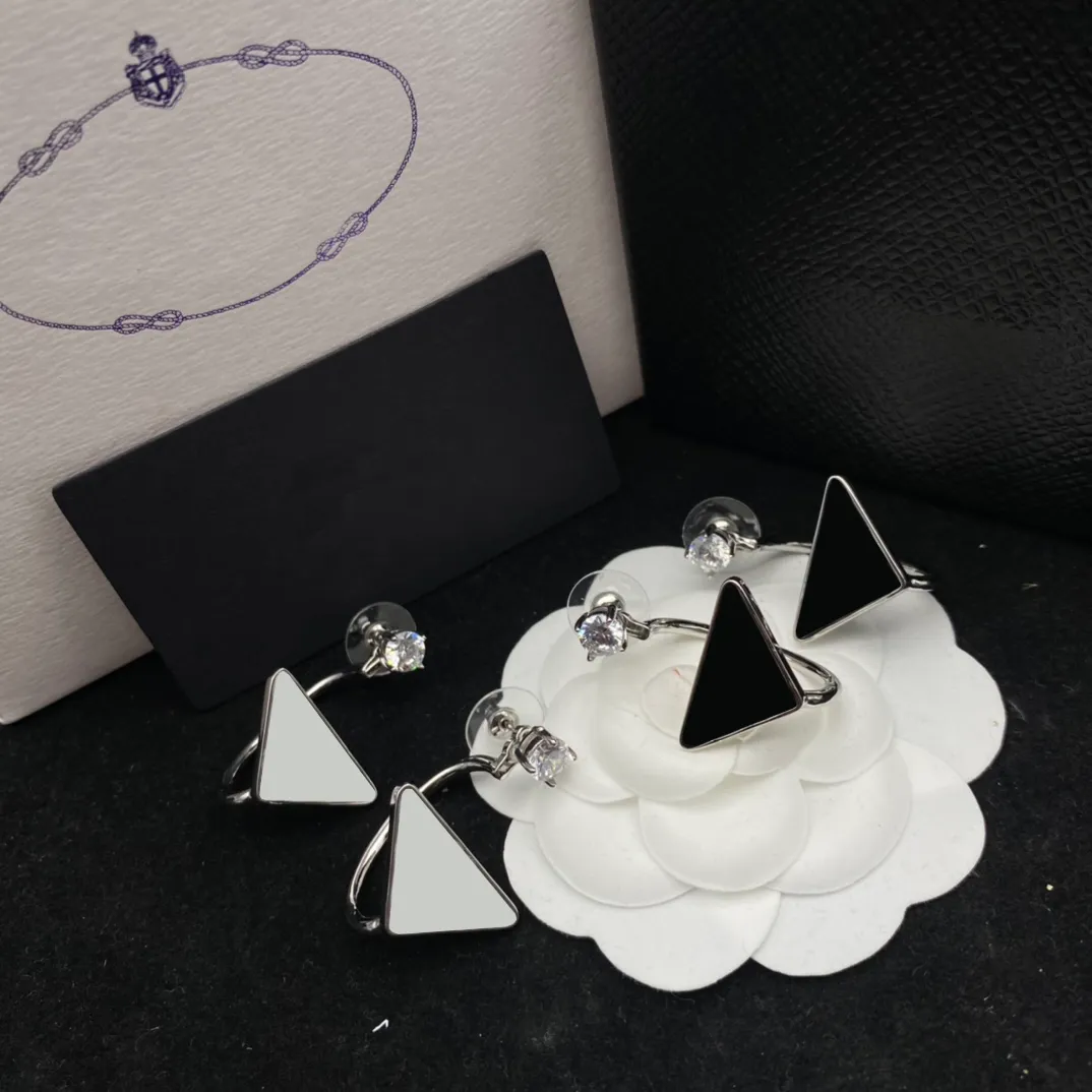 Sparkle Diamond Ear Studs Charm Designer Triangular Eardrops High Quality Rhinestone Earrings Anniversary Birthday Gift Jewelry
