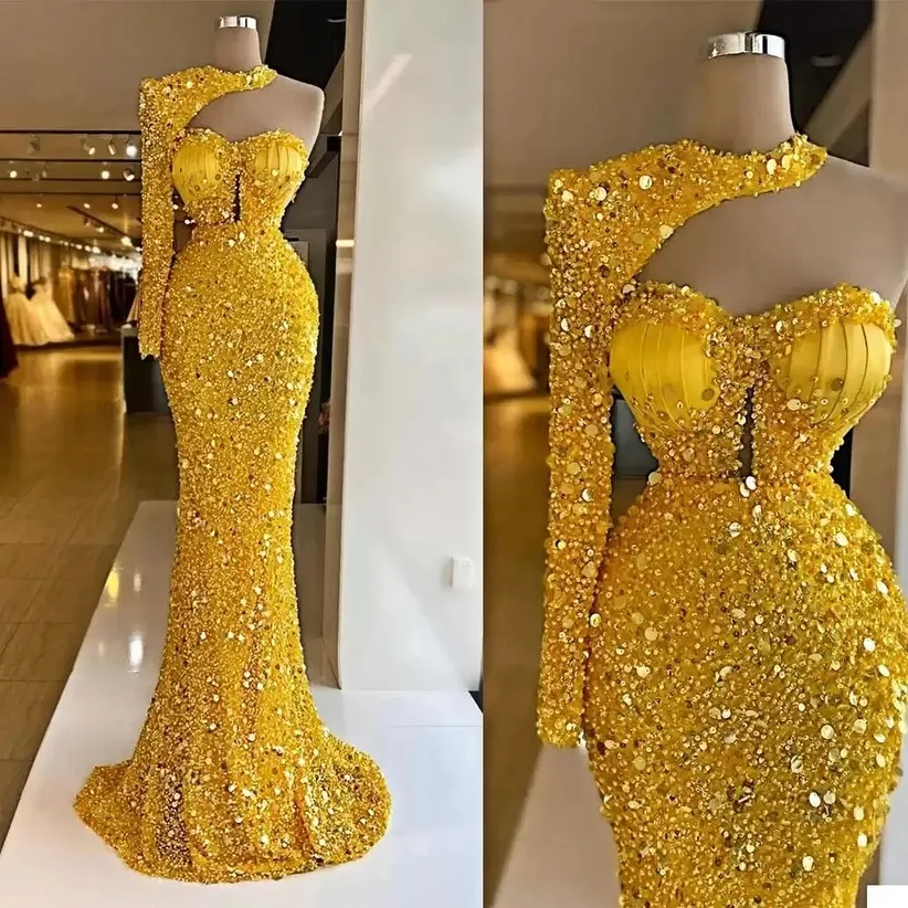 2022 Luxus-Abendkleider, leuchtend gelbe Pailletten, Perlen, Neckholder, lange Ärmel, Abendkleid, formelle Partykleider, nach Maß, Sweep-Zug, Robe de Mariee B0621