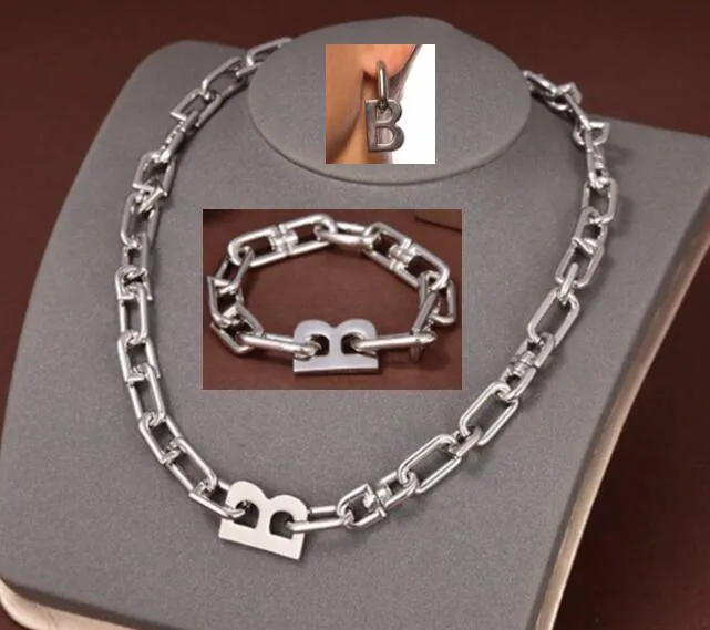 Titanium staal Grote letter B Dikke ketting vrouwelijk overdreven temperament retro glamoureuze oorbellen Beroemd merk vrouwen Punk 18K vergulde armband B02