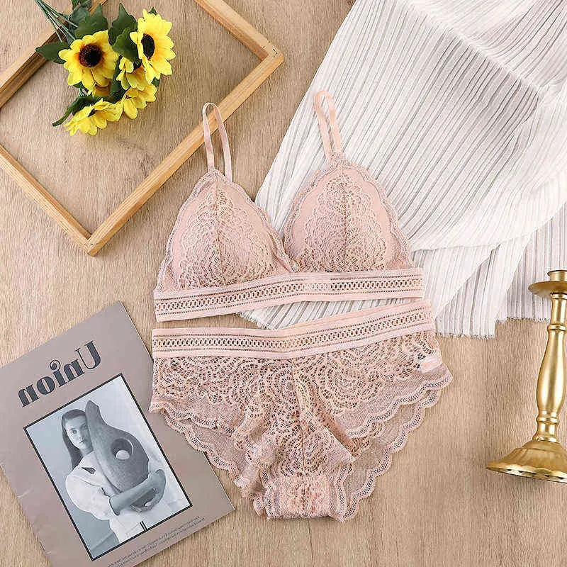 Sexy Lace Bra Set For Woman Seamless Push Up Lingerie Set Floral Underwear  Ultra Thin Bra And Panty Summer Panties Intimates L220727 From Yanqin03,  $19.2