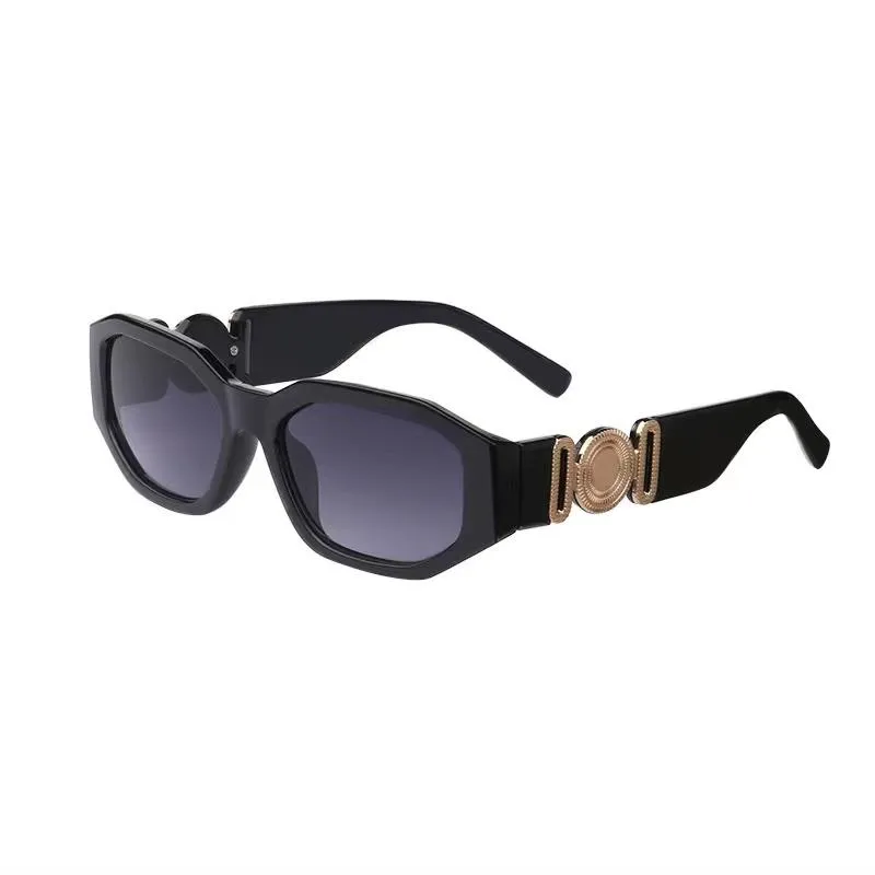 Retro Small Frame Catwalk Aesthetic Sunglasses For Men And Women