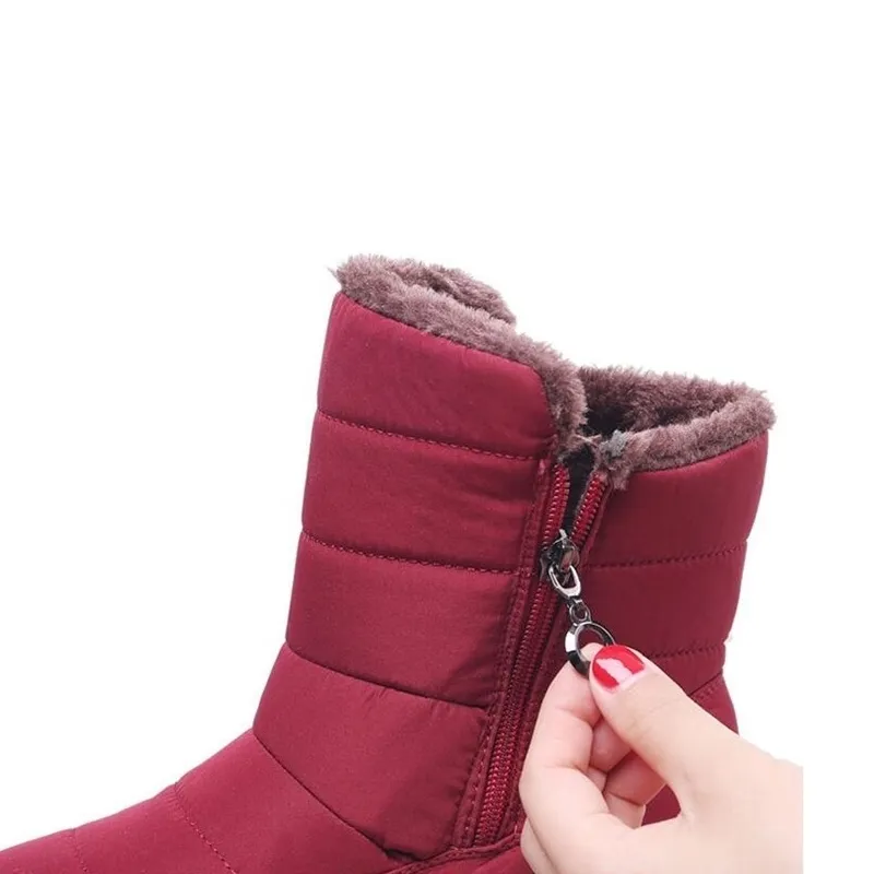 MVVJKE A nova botas de inverno à prova d'água não -lip mais algodão Velvet Women Shoes Warm Luz Big Size 41 42 Snow bootse1872 Y200115