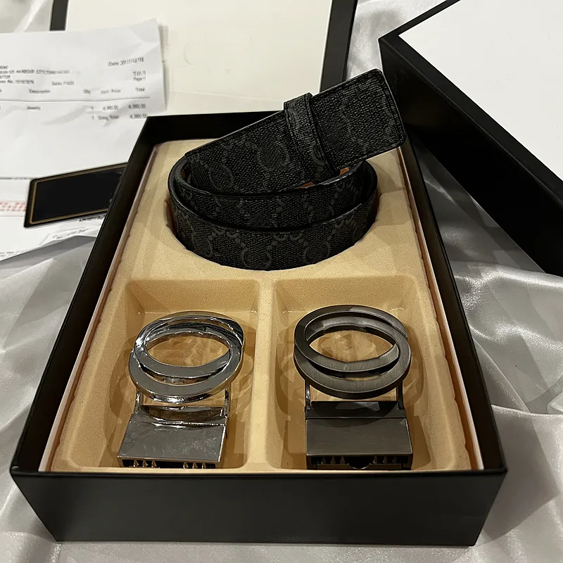 Ceinture avec deux boucles sale