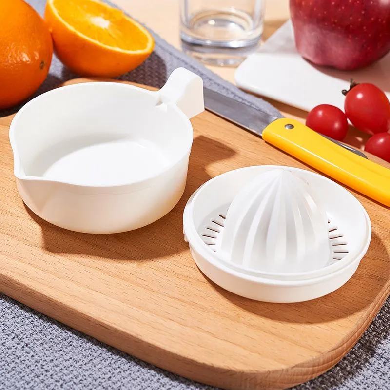 Spremiagrumi manuale da cucina Spremiagrumi in plastica Utensile per frutta in plastica Mini frullatore Spremiagrumi portatile Accessori da cucina CCE14175