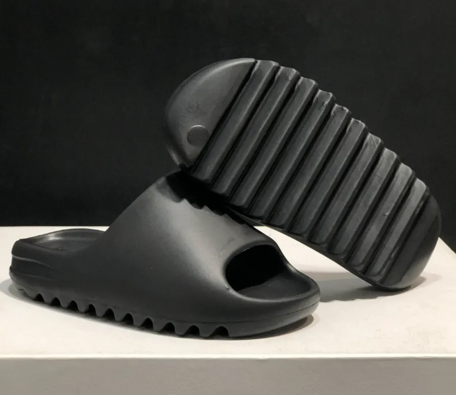 2022デザイナースリッパの男性エヴァラバースライド女性快適なサンダル厚い靴底黒茶色の砂の骨骨砂純粋なフォームシューズメンズスライダーサイズ36-45