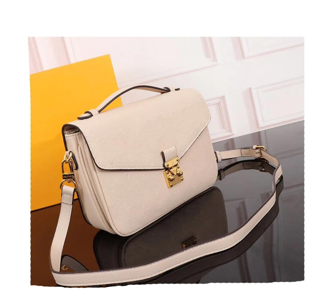 Fashions classics Shoulder Bag High Quality Luxury Designer Handbag  monograms Embossing postmans Crossbody Bags Women Luxurys Brands Handbags