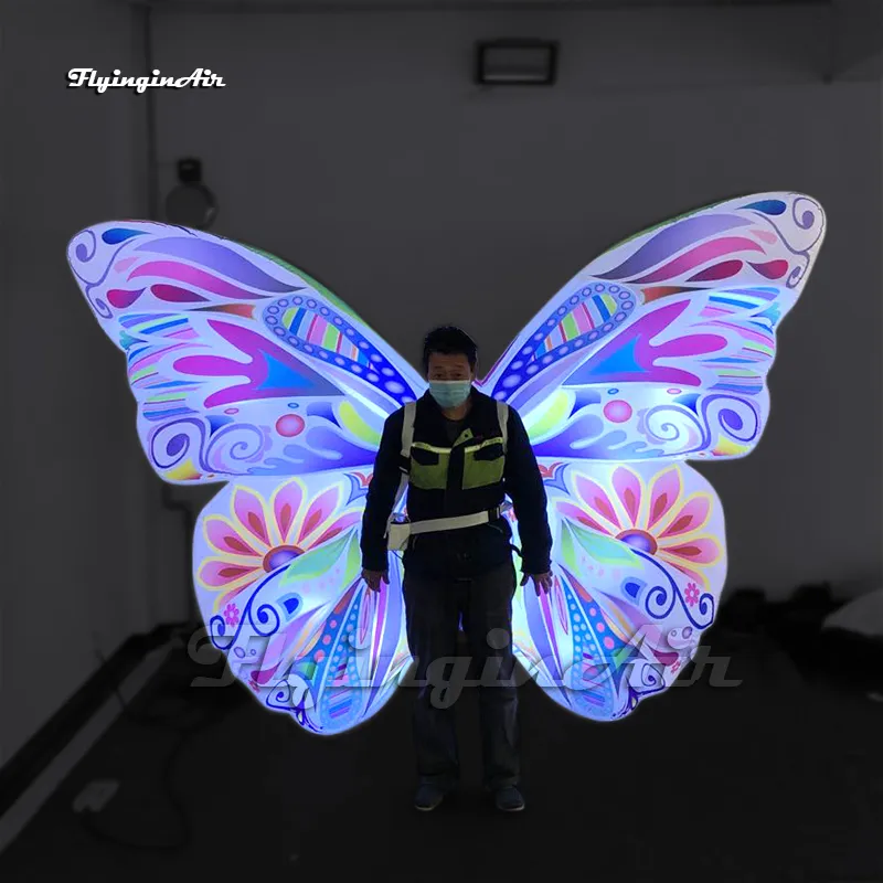 Walking LED opblaasbare vlindervleugelparade Performance kostuum witte verlichting blaas vlinderpak op voor carnaval partyshow