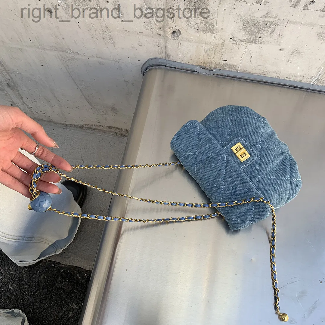 New 2022 Summer Denim Mini Crossbody Bag Women Casual Lingge Gold Chain Jeans Borsa a tracolla Donna Sportswear Messenger Bag W220810