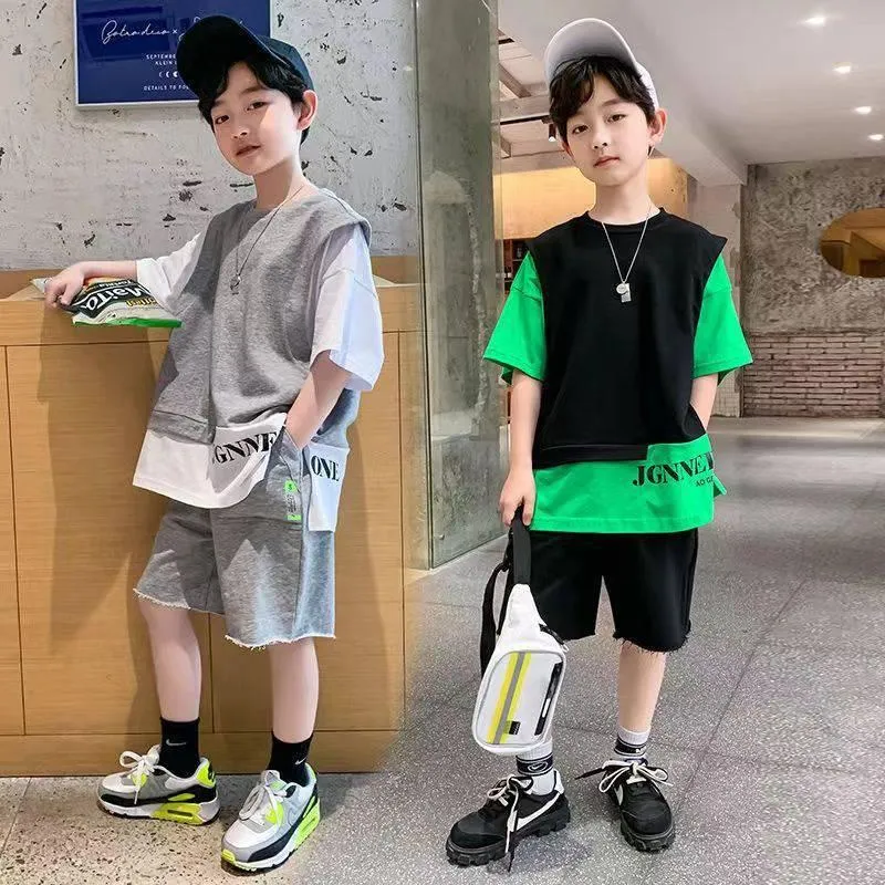Ensembles de vêtements garçons costume d'été à manches courtes faux deux pièces garçon d'âge moyen 2022 à la mode marque sport beau section mince vêtements