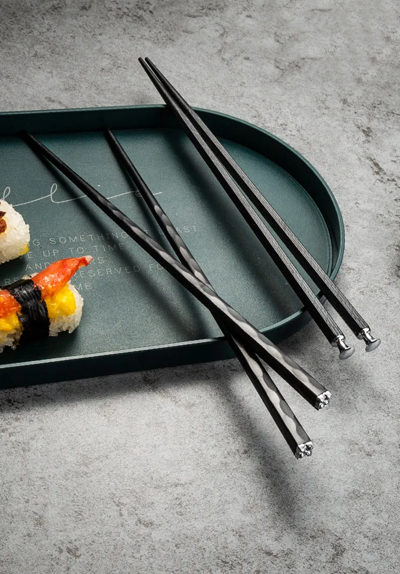 Bacchette Carine 5 Impostare Il Set di Bacchette Coreane Cucchiaio in  Acciaio Inox Oro Nero Impostato Set Uso per Sushi Manico Bianco Dinerware