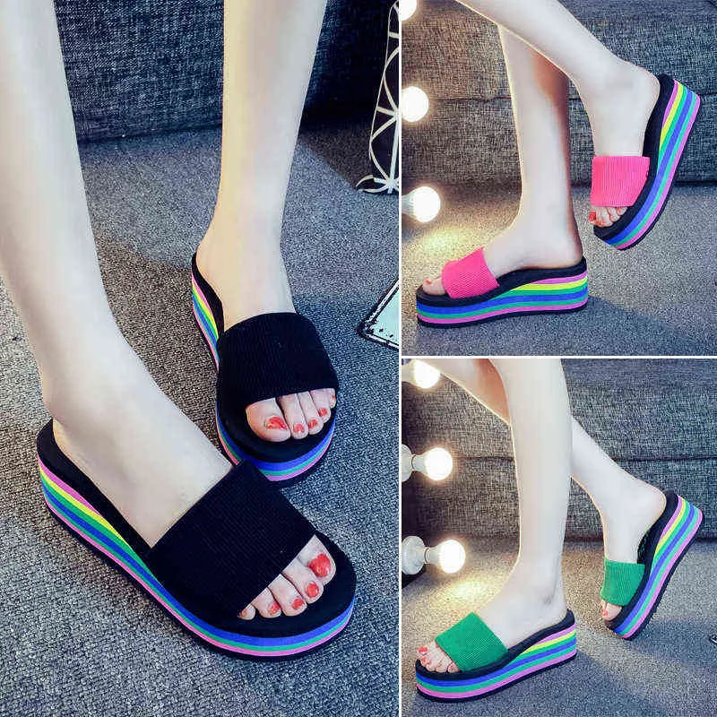 Slippers vrouwen Koreaanse versie Hoge hakken Slippers Zomer Regenboog Dikke zolen Eva Beach schoenen J220716