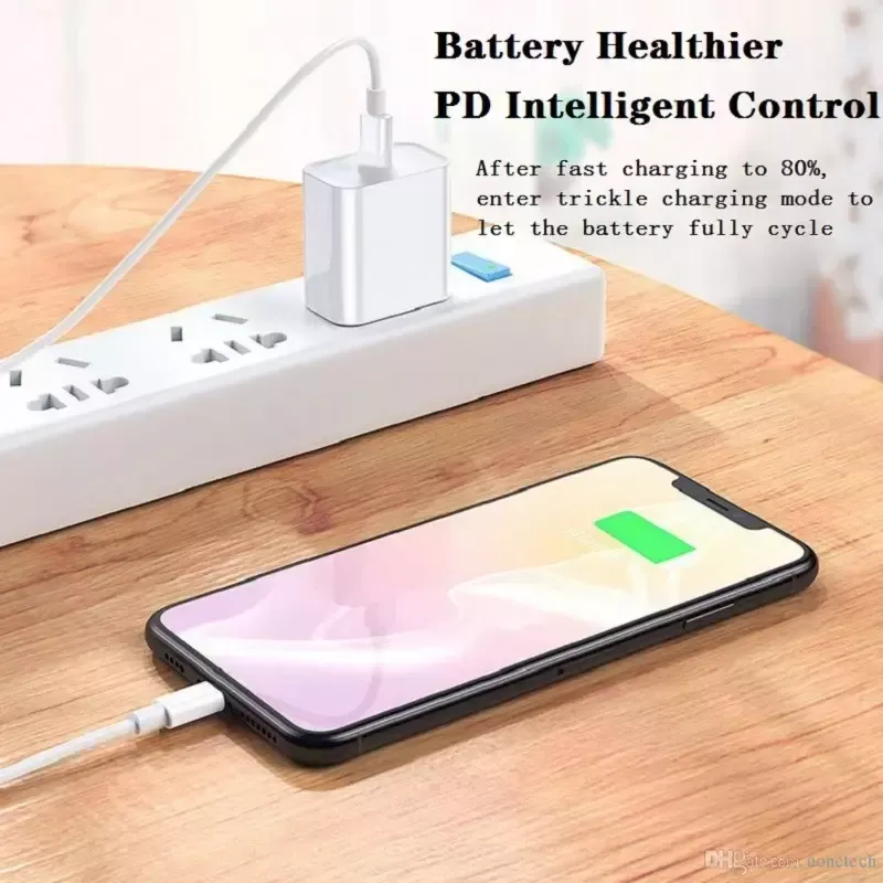 20W PD Charger voor iPhone 12 Pro XS Max XR 8 Snel opladen USB Type C Wall Adapter Qucik Charge 3A compatibel met Samsung Xiaomi Huawei