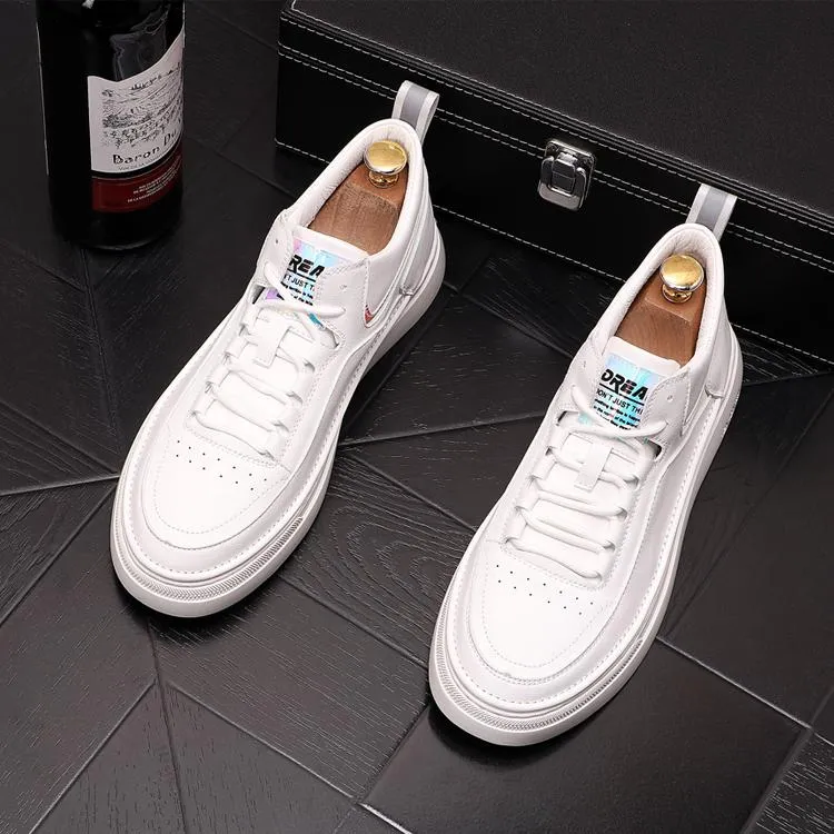 2022 Koreansk stil Mode Bröllopsklänning Party skor Andningsbar Non-Slip Lace-up Män Casual Platform Sneakers Rund tå Vulkaniserad Business Driving Walking Loafers