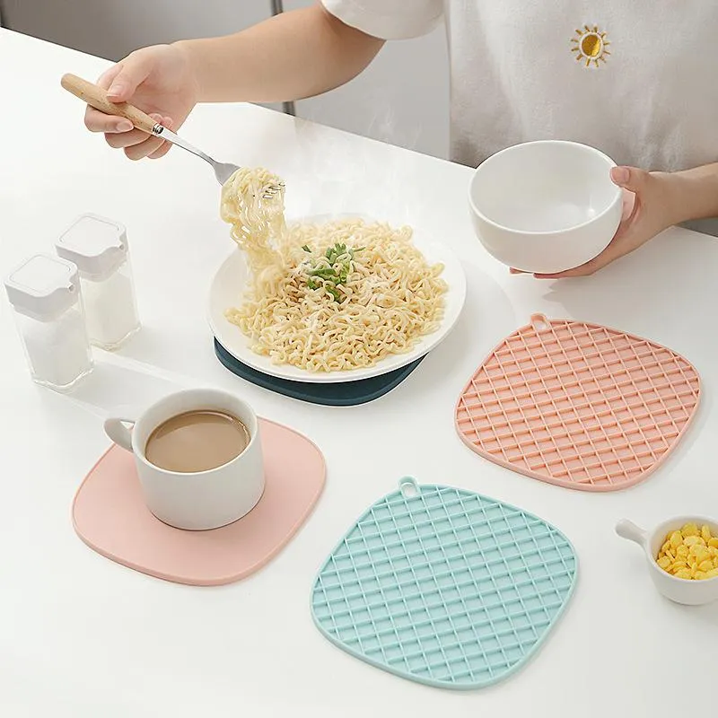 Mats Pads Anti-brilwarmte isolatie Siliconen thee Cup Pad Keukentafel Westerse Voedsel Dish Bowl Servies Pot Pad BBB14565