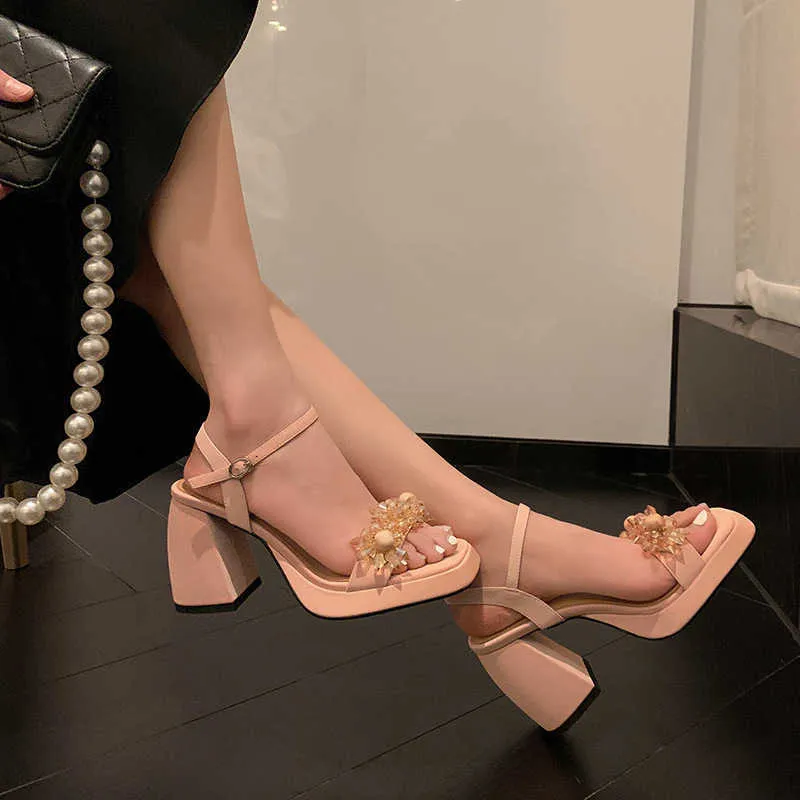 2022 été femmes chaîne de perles sandales fille talon haut chaussures de soirée épaisse tête carrée bas plate-forme imperméable fleur style littéraire chaussure à talon épais