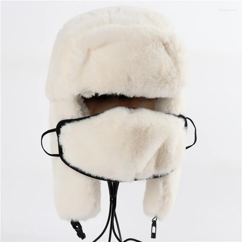 BERETS EST LEIFENG HAT MEN OCH KVINNOR FUR Utomhus Cap Ear Protection Full Hair Mask WARM COLAGEFACH NORDEAST UNISEX DAVI22