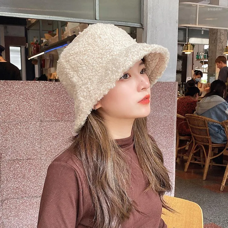 Wide Brim Hats Teddy Lamb Faux Fur Bucket Hat Thickened Warm Winter For Women Velvet Cap Lady Bob Panama Outdoor Plush Fisherman HatWide Pro