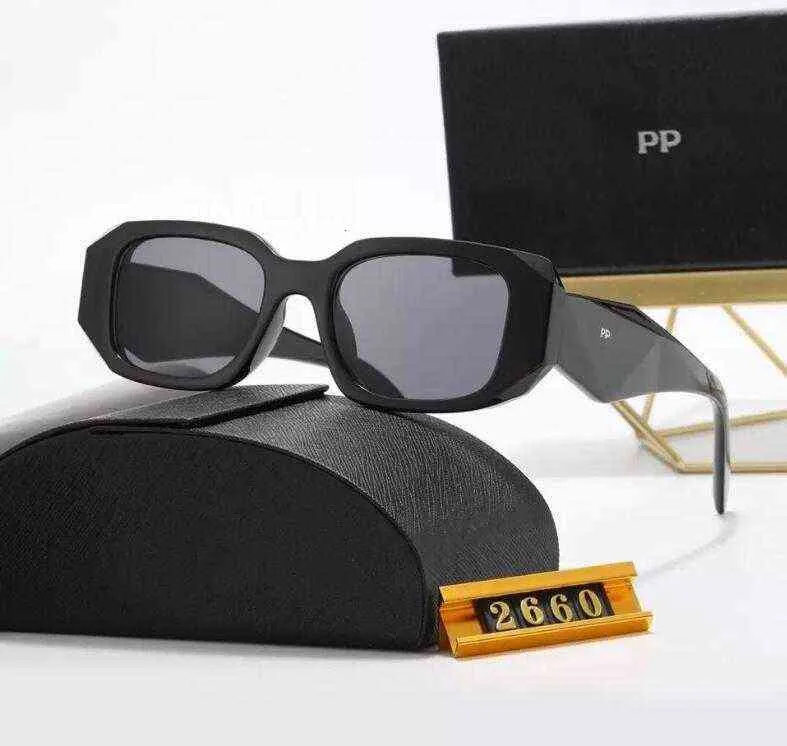 Дизайнерские солнцезащитные очки Классические очки Goggle Открытый пляж Солнцезащитные очки для мужчин и женщин Смешанные цвета Опционально Треугольная подпись
