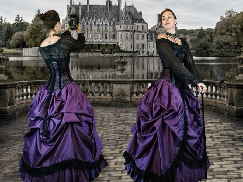 Économisez gros sur les achats en gros de Amethyst Majestica Gothic  Victorian Wedding Dress With Velvet Long Sleeve Jacket Lace Up Corset Black 