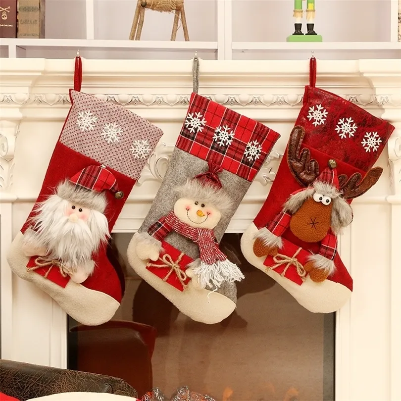 Julstrumpor presentpåse Stor Xmas Santa Elk Snowman Candy Stockings Gift Holders Ornament Juldekorationer för hem T200909