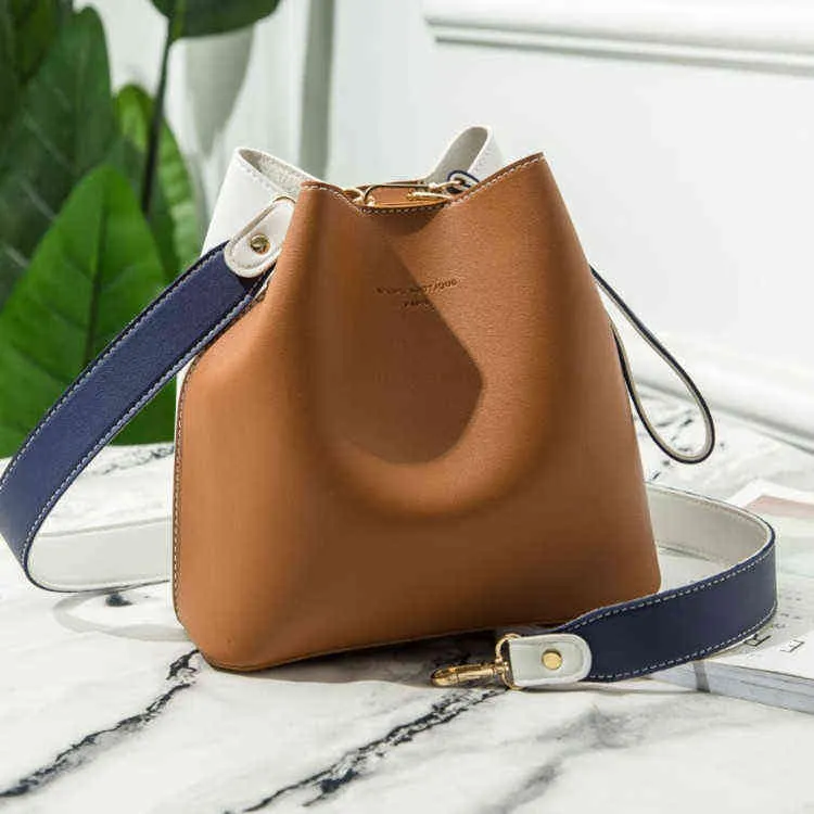 DHgate.com:Premium PU Leather Casual Shoulder Bag for Women DHgate.com:Premium PU Leather Casual Shoulder Bag for Women