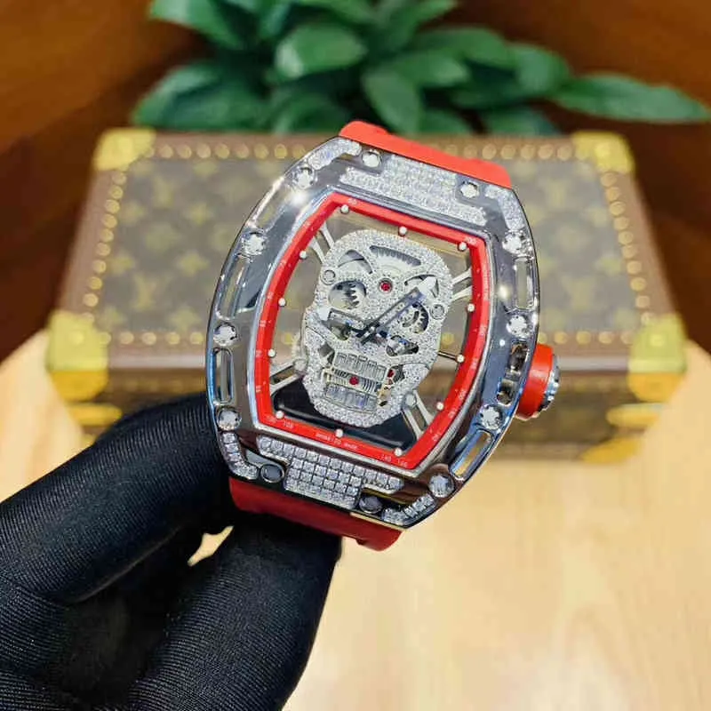 Watches armbandsurdesigner Richa Milles Skeleton Mens Automatic Mechanical Watch Wristwatch Hollowed Out With Diamond över hela Sky Star