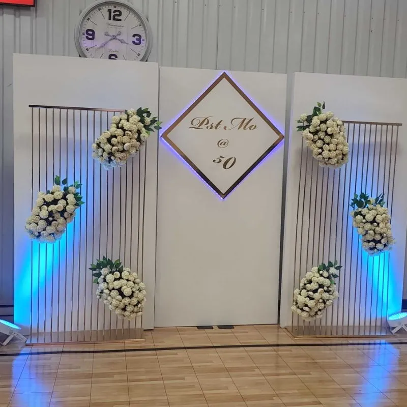 2st Luxury Fashion Party Stage Wedding Decoration Reception Welcome Hall Backdrop Frame Hemskärm Partition Flower Arch Wall Bakgrund Ram