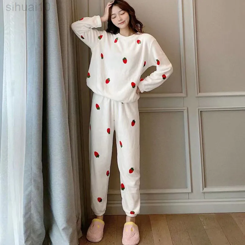 Herbst Winter Warme Flanell Frauen Pyjama Sets Erdbeere Korallen Lange Ärmel Mädchen Nachtwäsche Lose Beiläufige Fleece Pyjama Homewear L220803