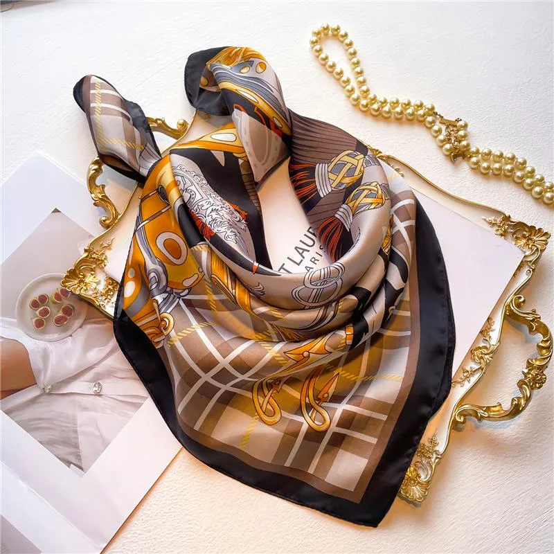 Foulards 2022 Design soie Satin carré écharpe femmes 70 cm châle enveloppes cou cravate femme cheveux main Bandana Hijab Echarpe