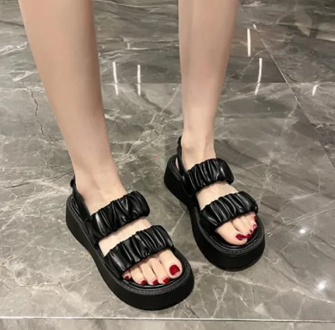 Women's Platform Sandals Fashionable Pleated One-way Buckle Roman Beach Sandals