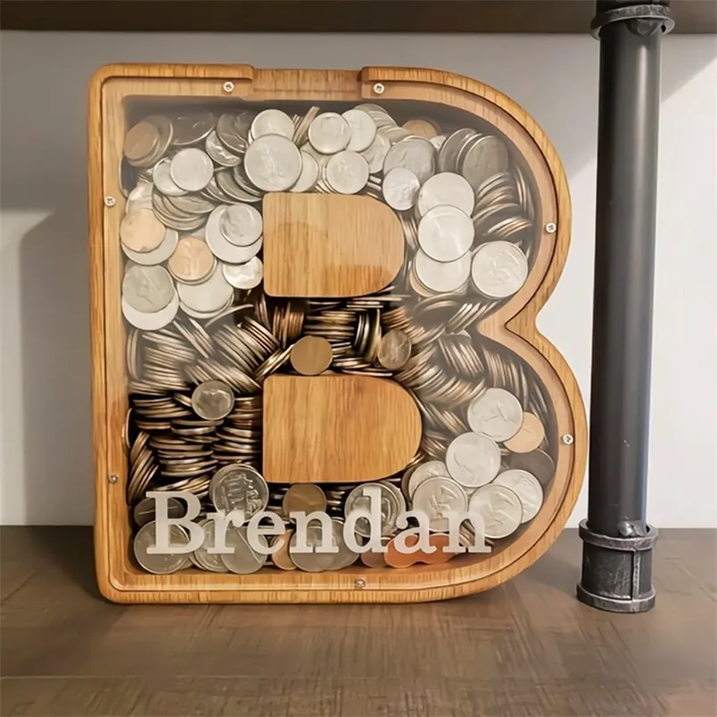 Personalized Wooden Piggy Bank 26 Letter Custom Name Storage Box Jar Coin Bank for Children Kids Desktop Ornament Home Decor 220623