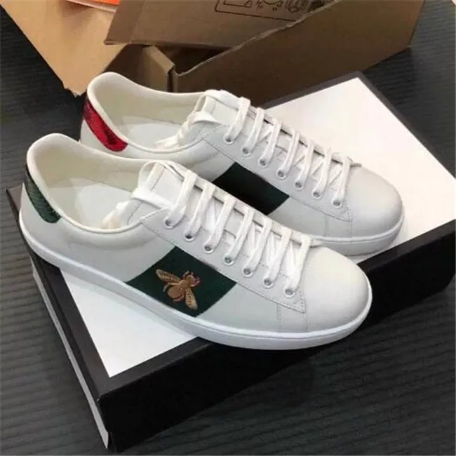 Designers Bee Broderie Blanc Chaussures Hommes Femmes Respirant Chaussures De Sport Baskets Mode Sauvage Couple Casual Baskets
