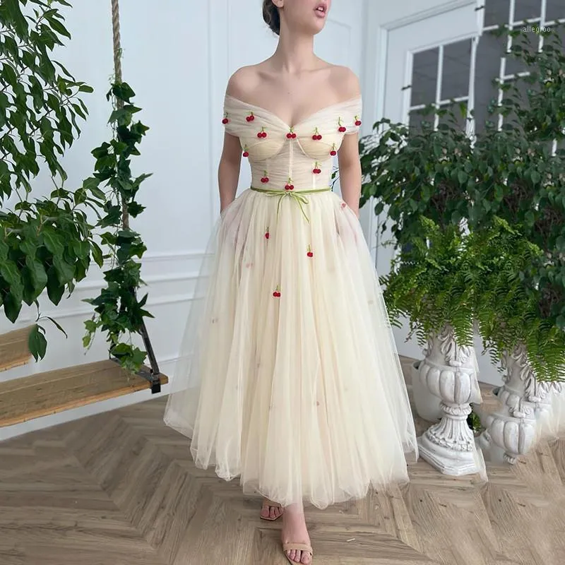 Party Dresses Beige Short Prom 2022 Cherry Robe De Soriee Off Shoulder Sexy Evening Gowns Sash Mid Length Graduation Dress