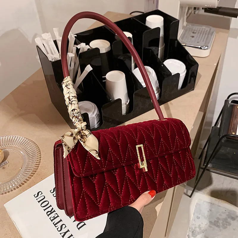 豪華なコーデュロイハンドバッグ：女性用のスタイリッシュなスエード  