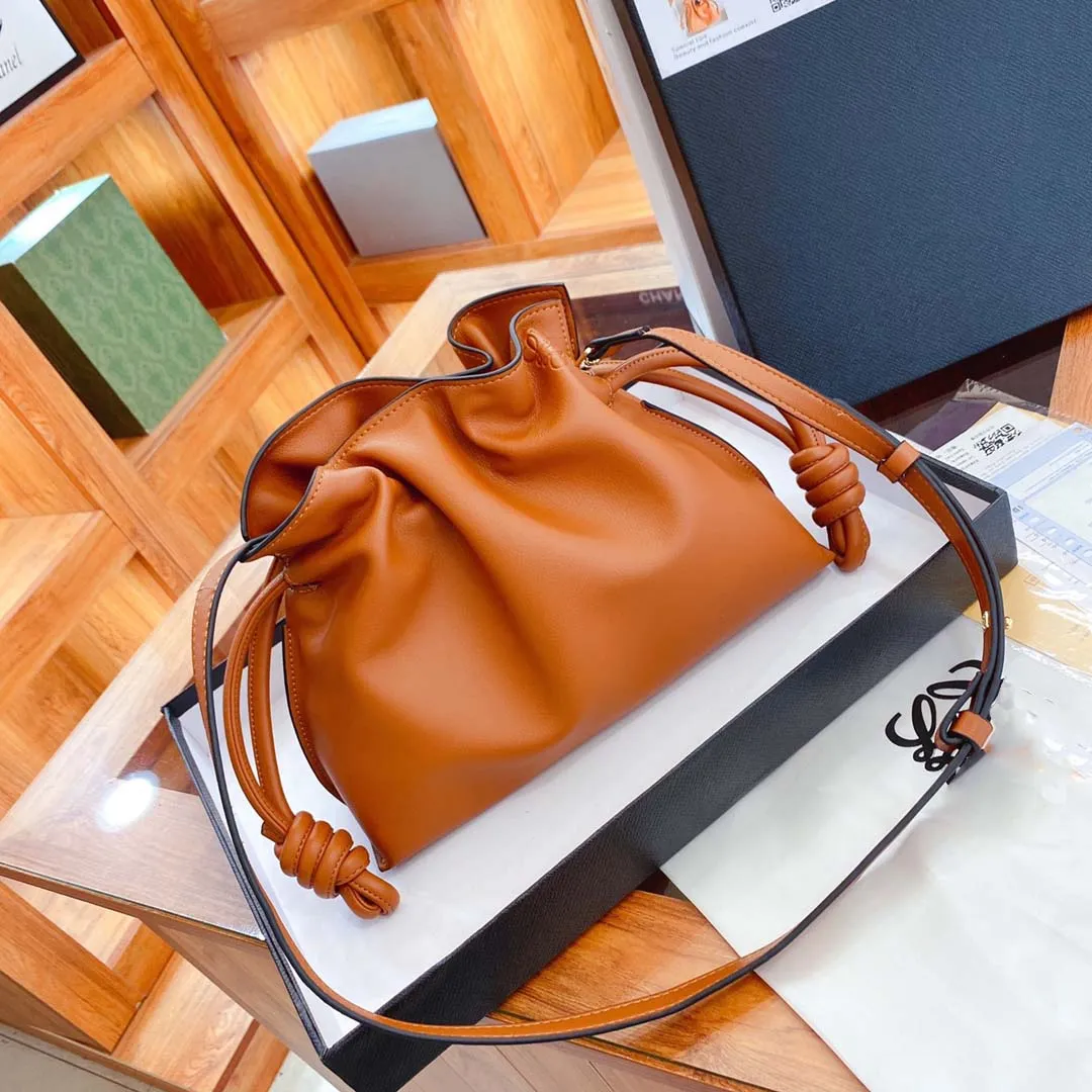 Flamenco clutch 2025