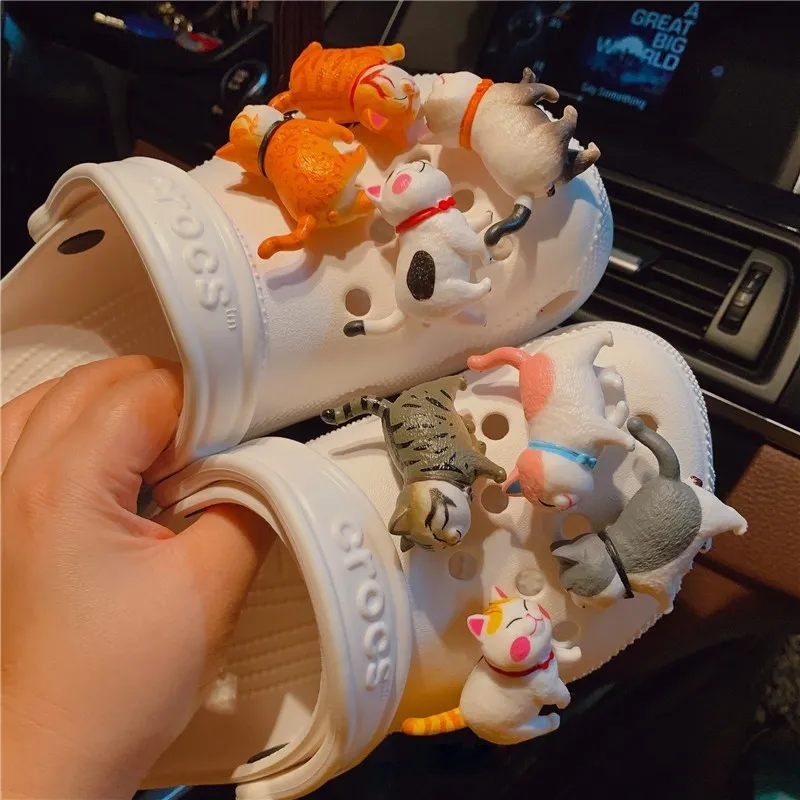 8pcs Cute 3D Cats Charms Designer DIY Stereo Shoe Decoration Clogs Hello Kids Women Girls Gifts Charm for Croc Jibb286Z