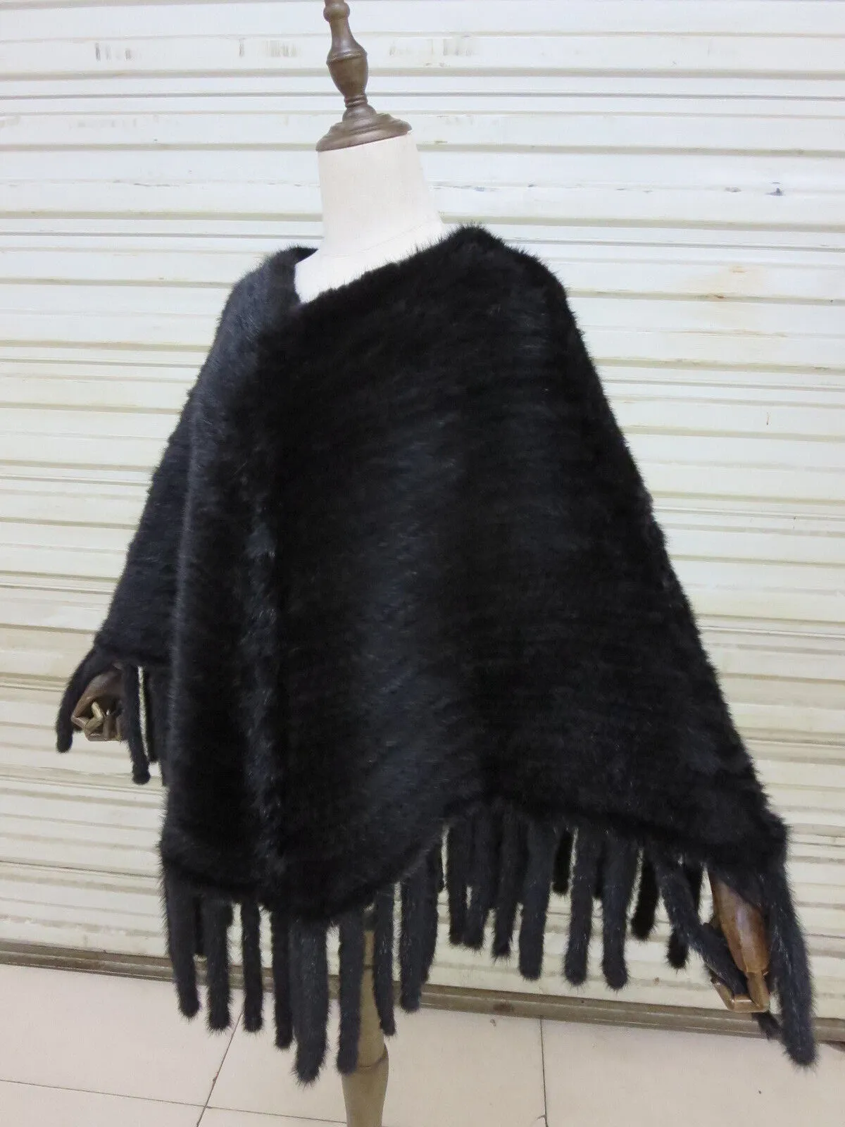 Real Mink Fur Poncho Wraps Women's Winter Party Cape Coat med tofsar svart