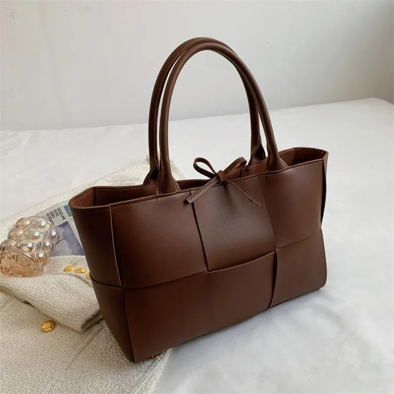 HBP Women's bag 2022 new trendy wovenbag shopping bag large-capacity portable shoulder tote bucket bags 2222