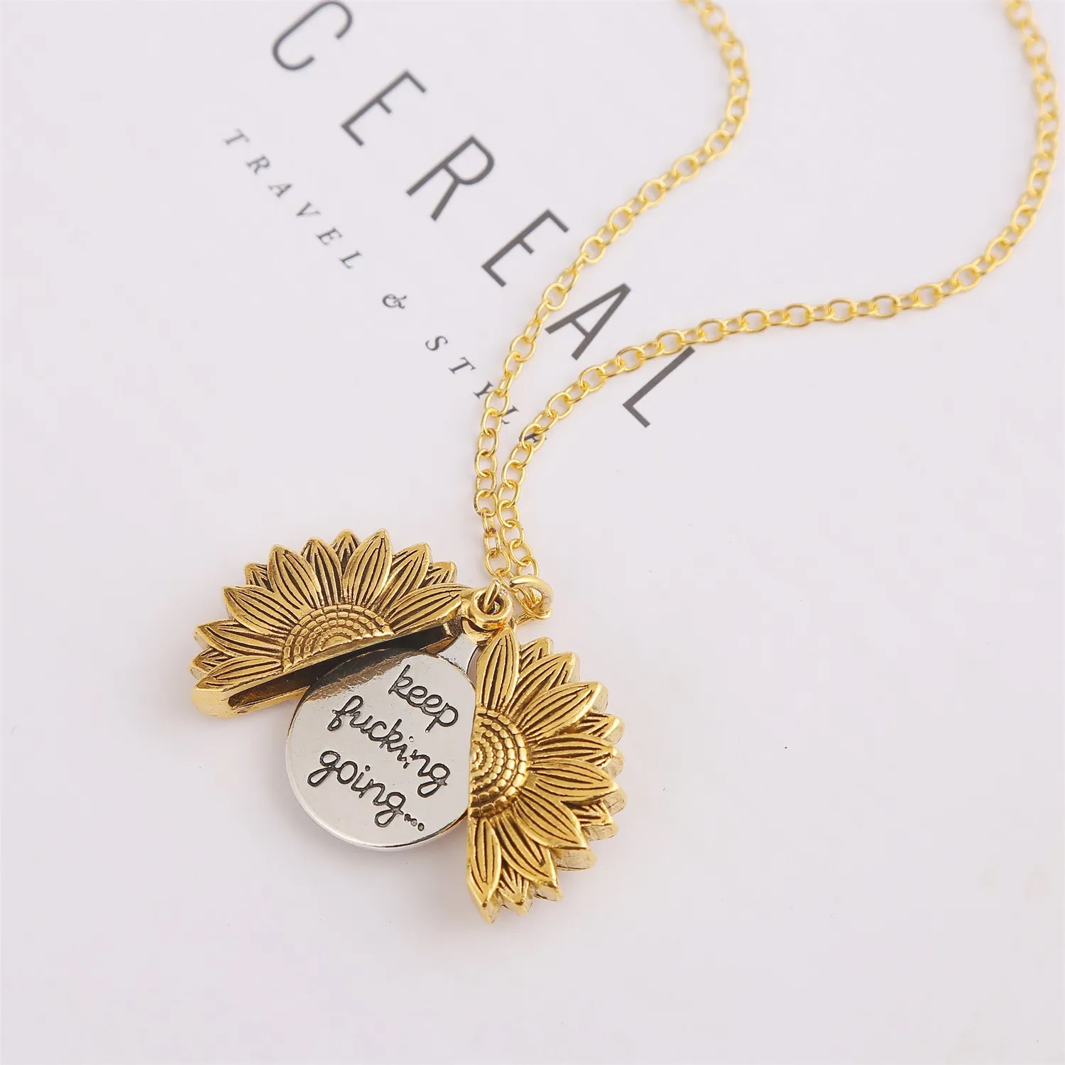 Party Favo European and American Style Alloy Sunflower Keychain Can Open Double-sided Layered Lettering Key Chains Pendant Necklace