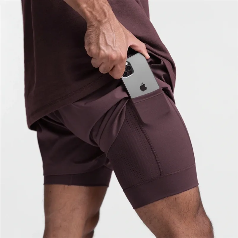 Mężczyzny Sports Shorts 2 w 1 bieżącą podwójną warstwę oddychającą kulturystykę fitness Trening krótki jogging krótki 220715