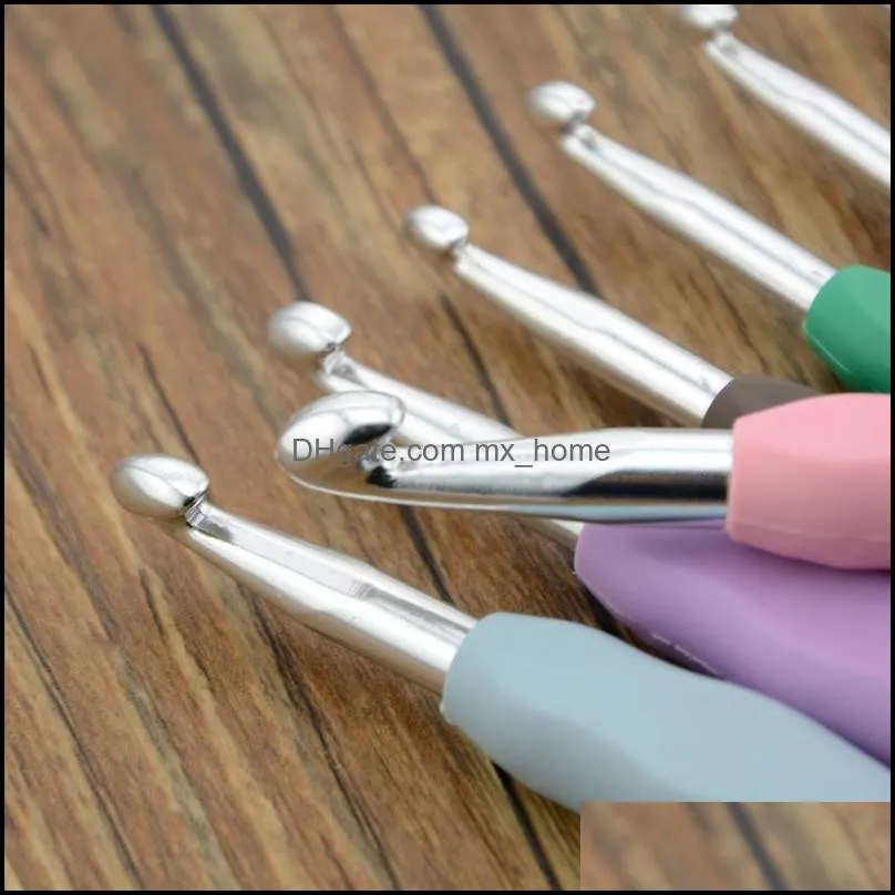 9PC/Set Metal Crochet Hook Crochet Template Kit TPR Aluminum Knitting Needles Crochet tool with soft handle Crafts GGA2003