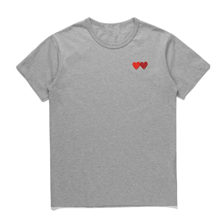 2023 Play Mens T Shirt Designer Red Comes Heart Women Garcons S Badge Des Quanlity TS Cotton CDG Embroidery Kort ärm A7